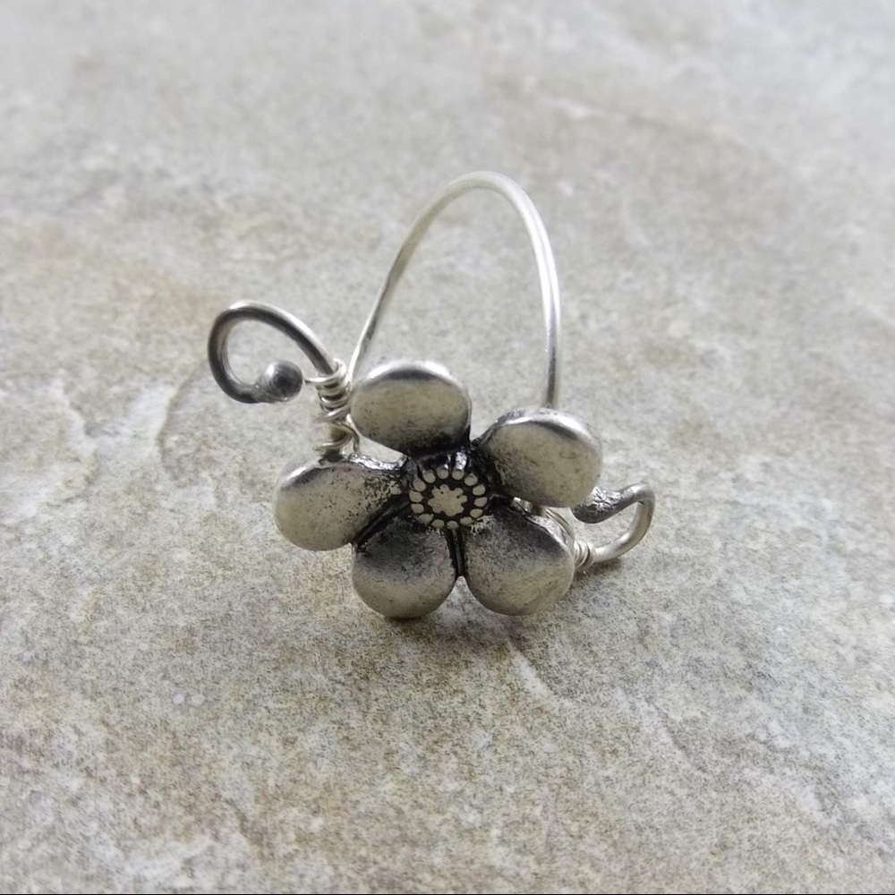 Sterling silver flower ring